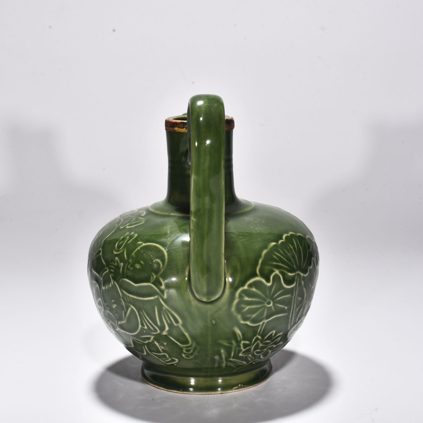 Song Dynasty official Green Dingying Play Pattern Holding Ewer