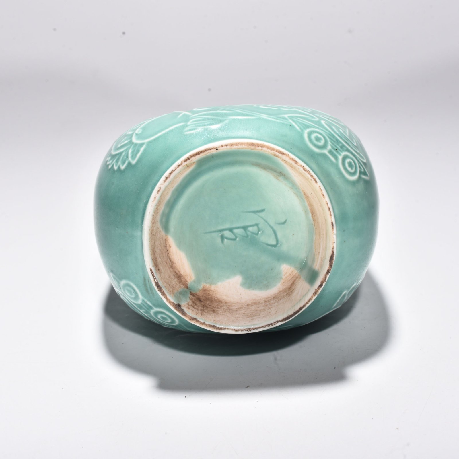 Song Dynasty official green Dingying play pattern leather bag flat pot