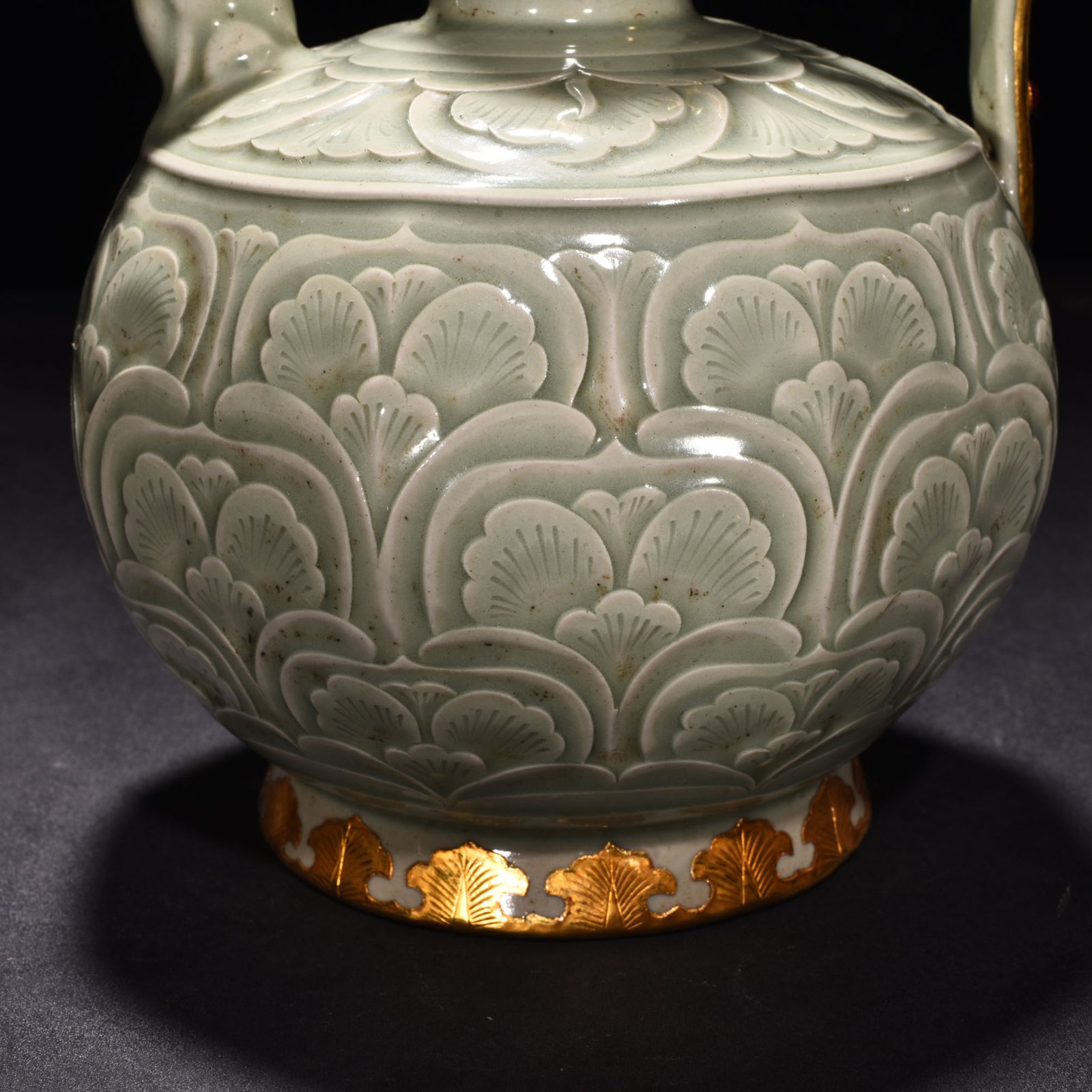 Song Dynasty Yaozhou kiln colorful carved eight sided pot