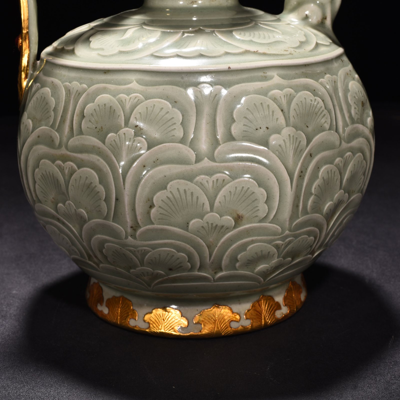 Song Dynasty Yaozhou kiln colorful carved eight sided pot