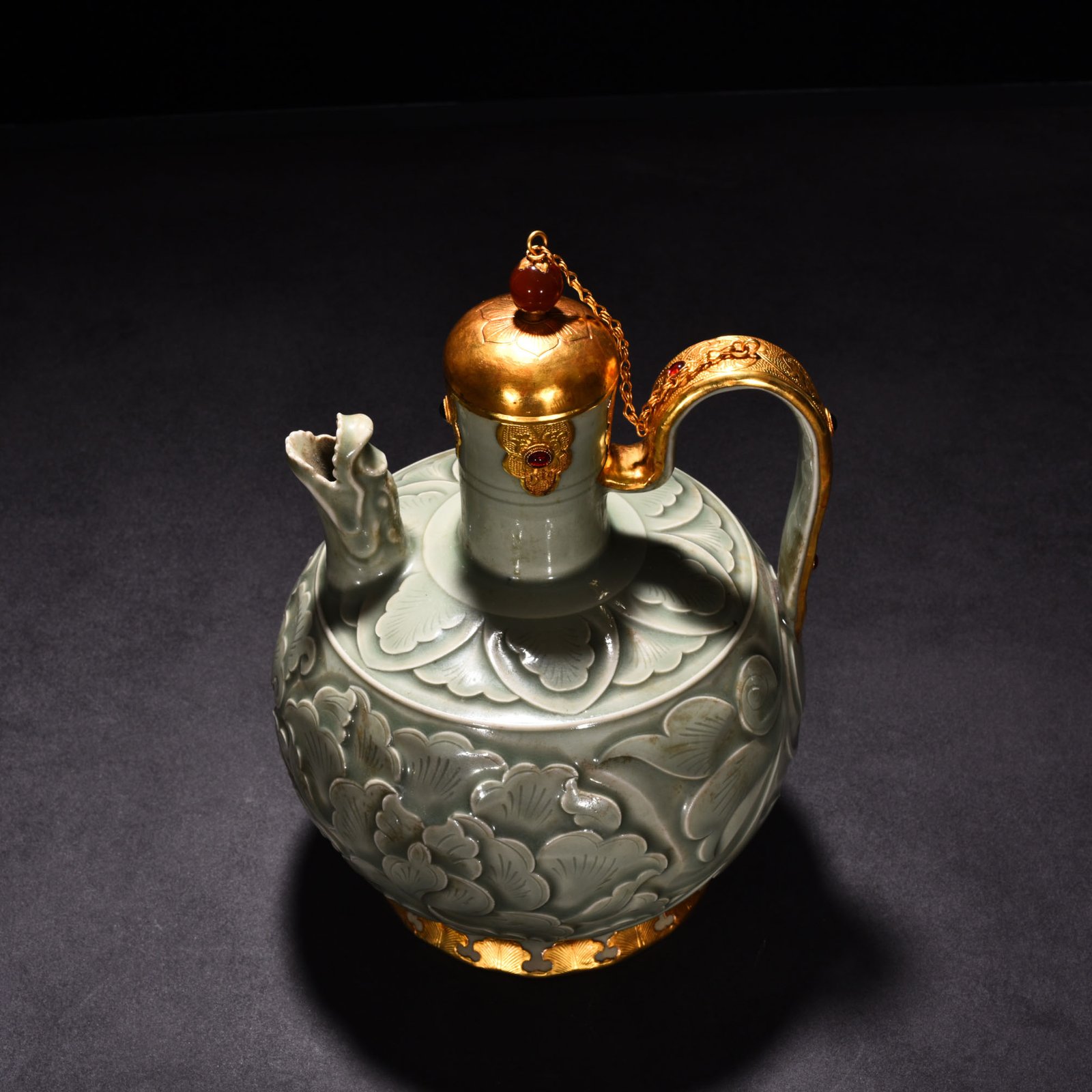 Song Dynasty Yaozhou kiln carved phoenix pattern flower pot