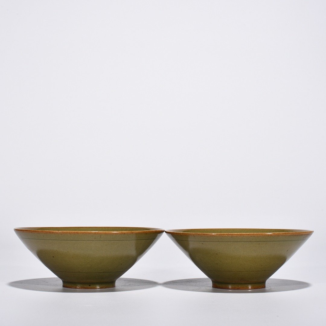 Song Dynasty Yaozhou kiln celadon deep cut panda bamboo hat cup
