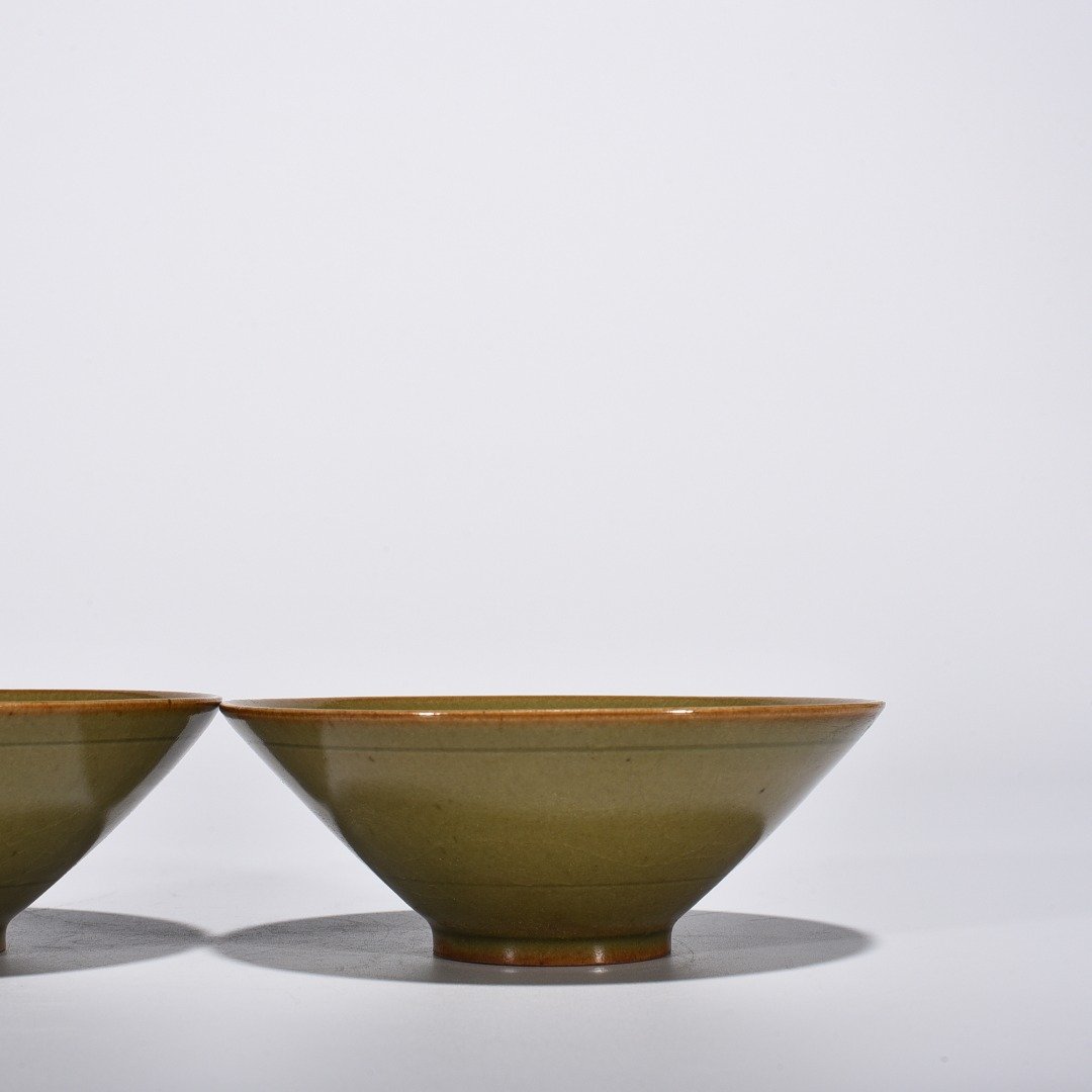 Song Dynasty Yaozhou kiln celadon deep cut panda bamboo hat cup