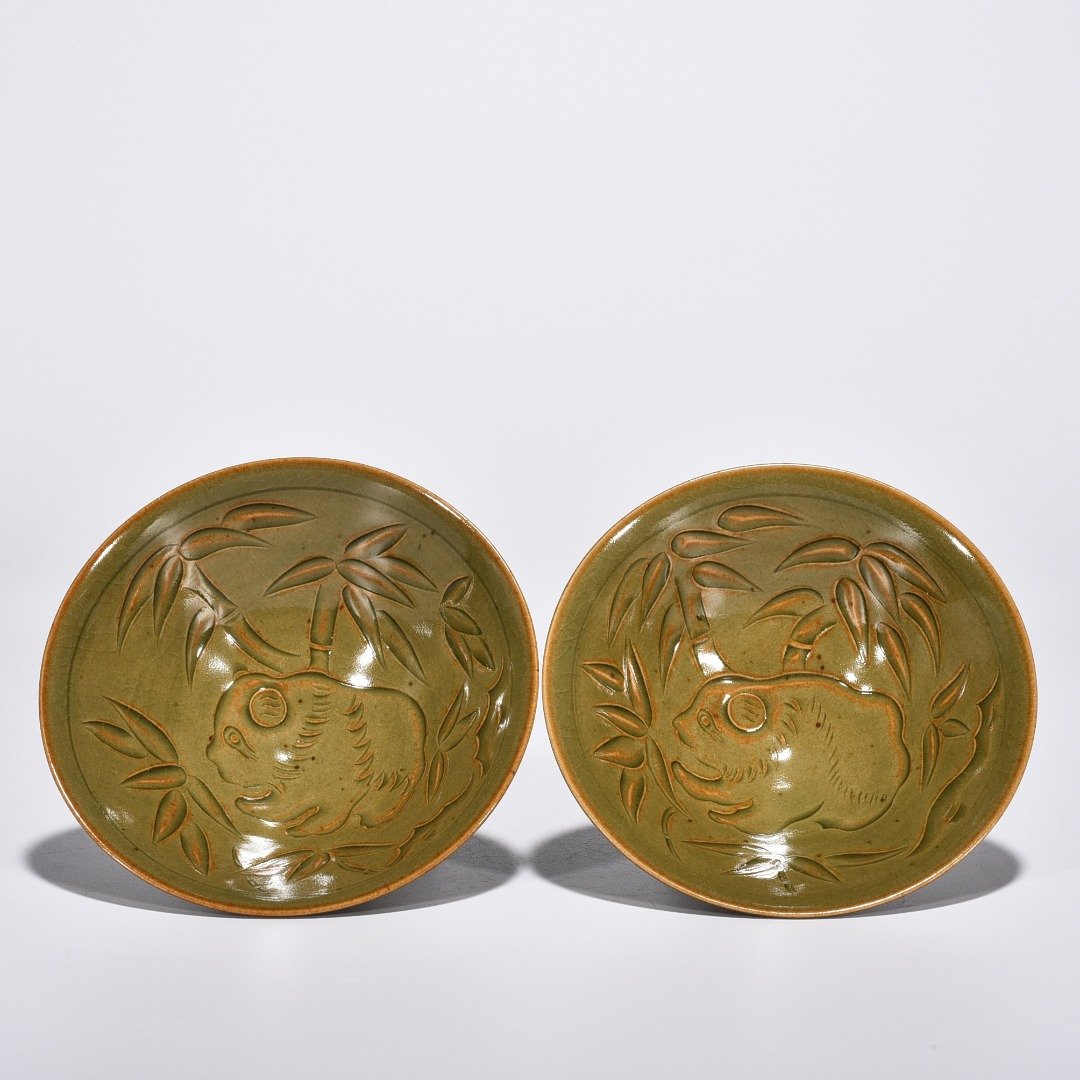Song Dynasty Yaozhou kiln celadon deep cut panda bamboo hat cup