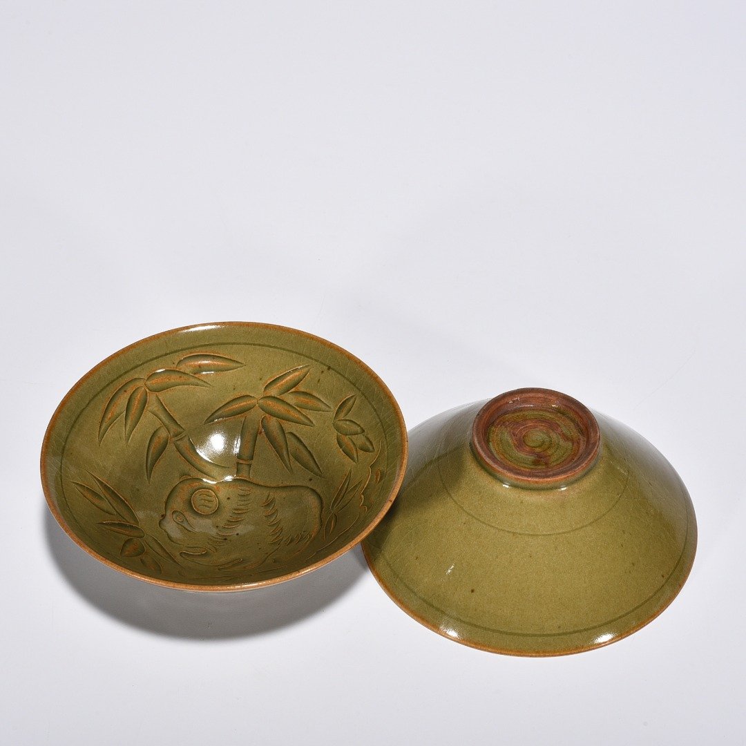 Song Dynasty Yaozhou kiln celadon deep cut panda bamboo hat cup