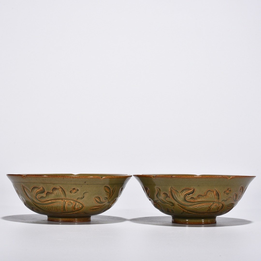 Song Dynasty Yaozhou kiln celadon cup with deep fish and algae pattern