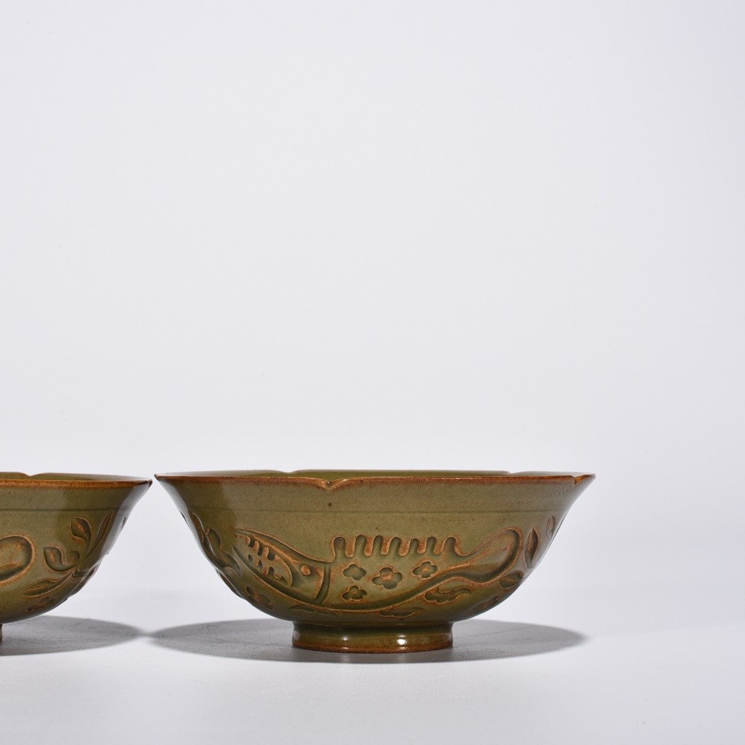 Song Dynasty Yaozhou kiln celadon cup with deep fish and algae pattern