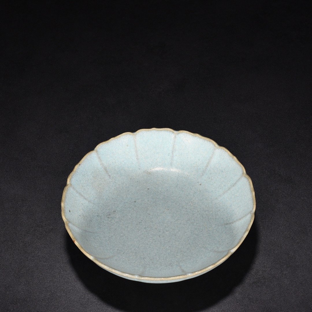 Song Dynasty Junru Sky Blue Glazed Lotus Petal Plate