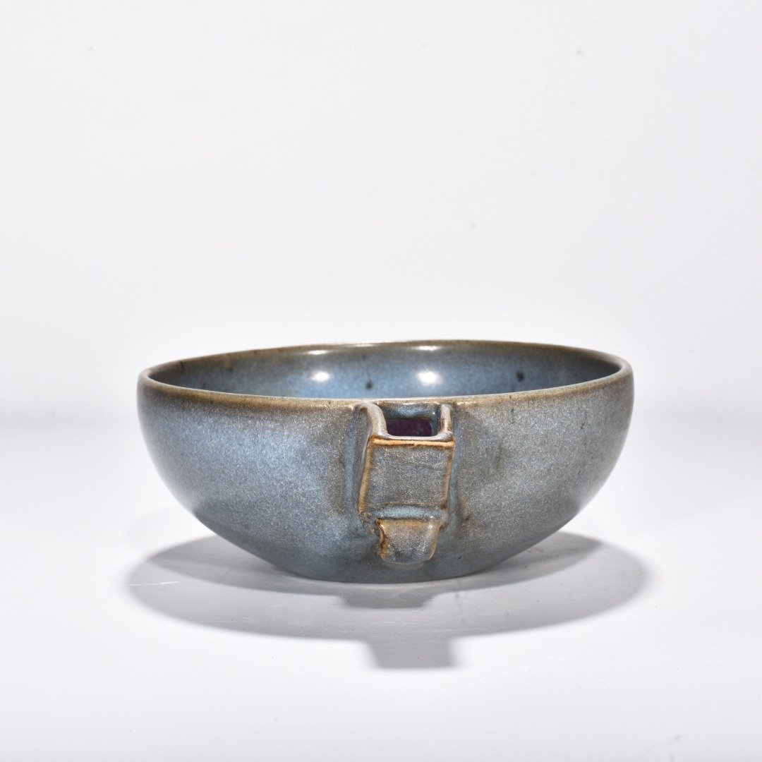 Song Dynasty Jun kiln sky blue glaze bowl