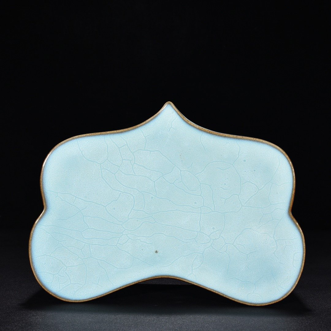 Song Dynasty Jun kiln azure glaze chicken heart pillow
