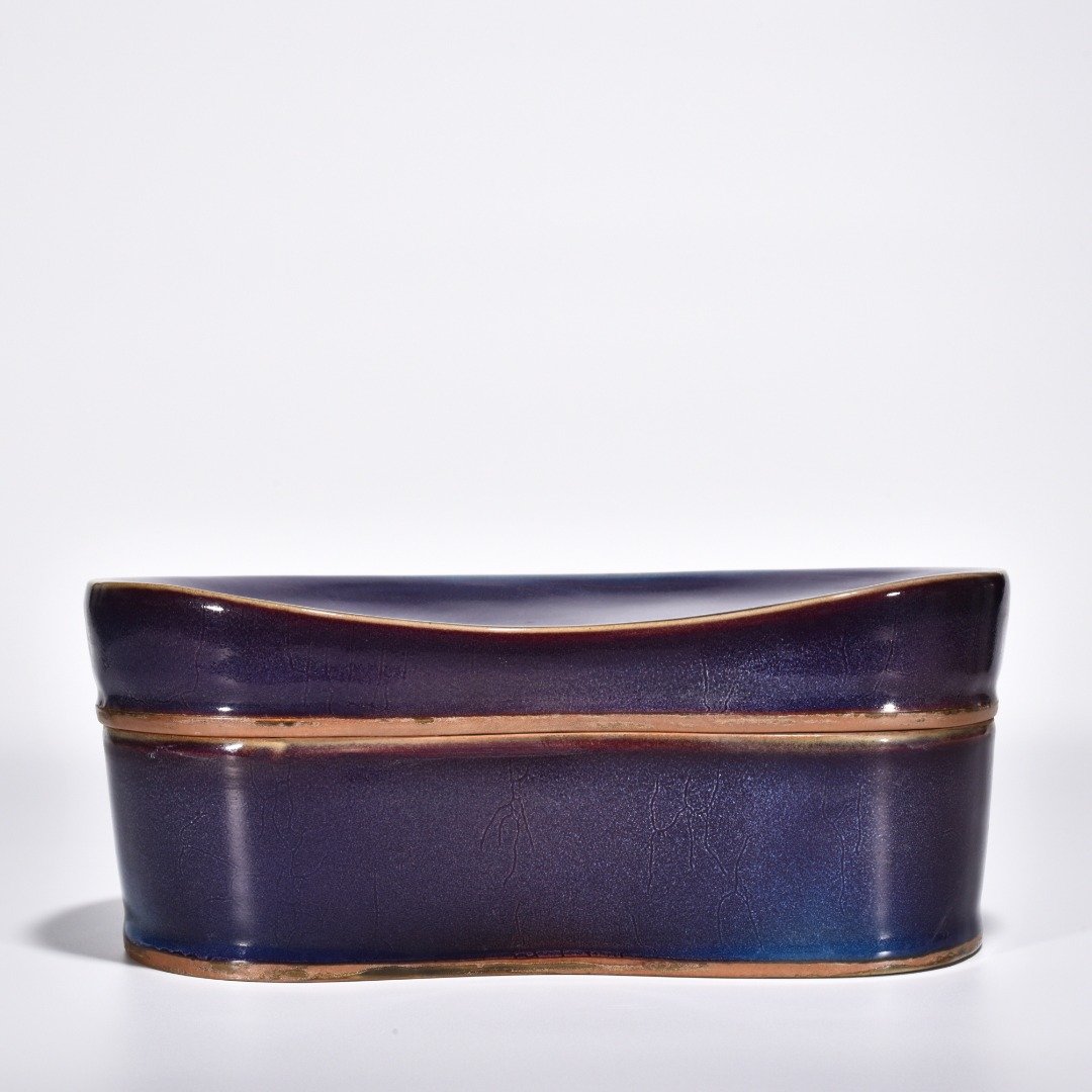 Song Dynasty Jun kiln obsidian rose purple glaze pillow box