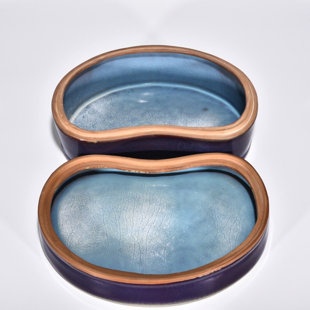 Song Dynasty Jun kiln obsidian rose purple glaze pillow box