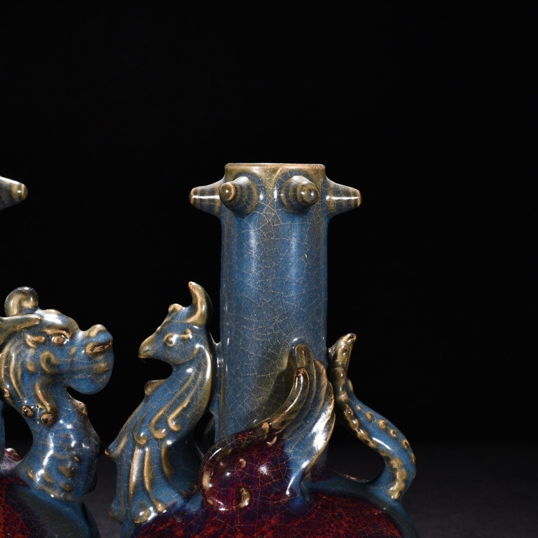 Song Dynasty Jun kiln obsidian rose red glaze dragon and phoenix vase