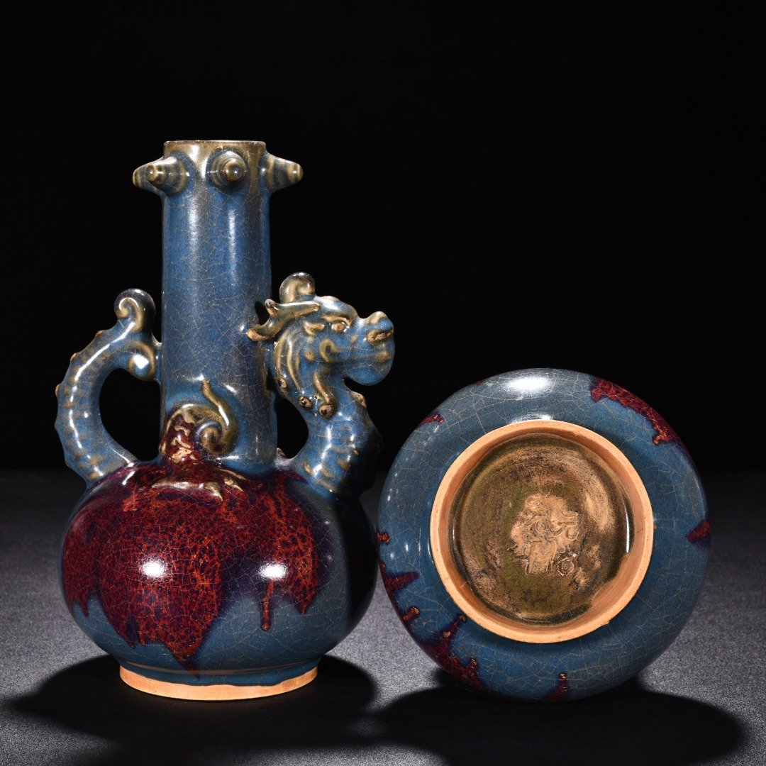 Song Dynasty Jun kiln obsidian rose red glaze dragon and phoenix vase
