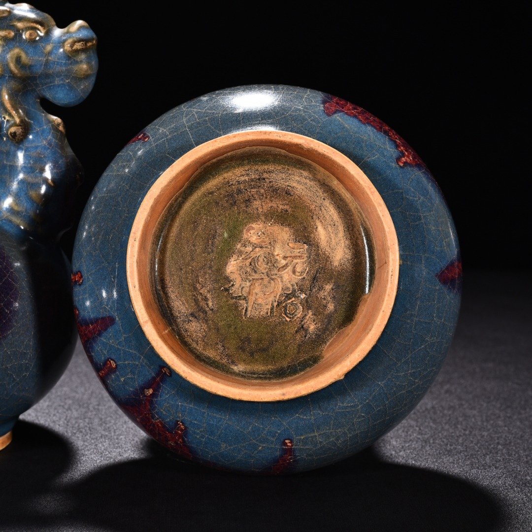 Song Dynasty Jun kiln obsidian rose red glaze dragon and phoenix vase