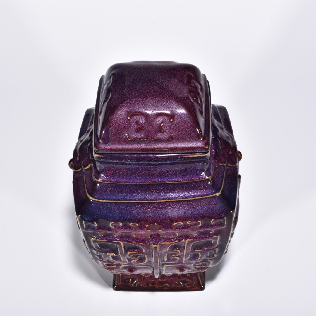 Song Dynasty Jun kiln rose purple glaze Jar with ears and square frame