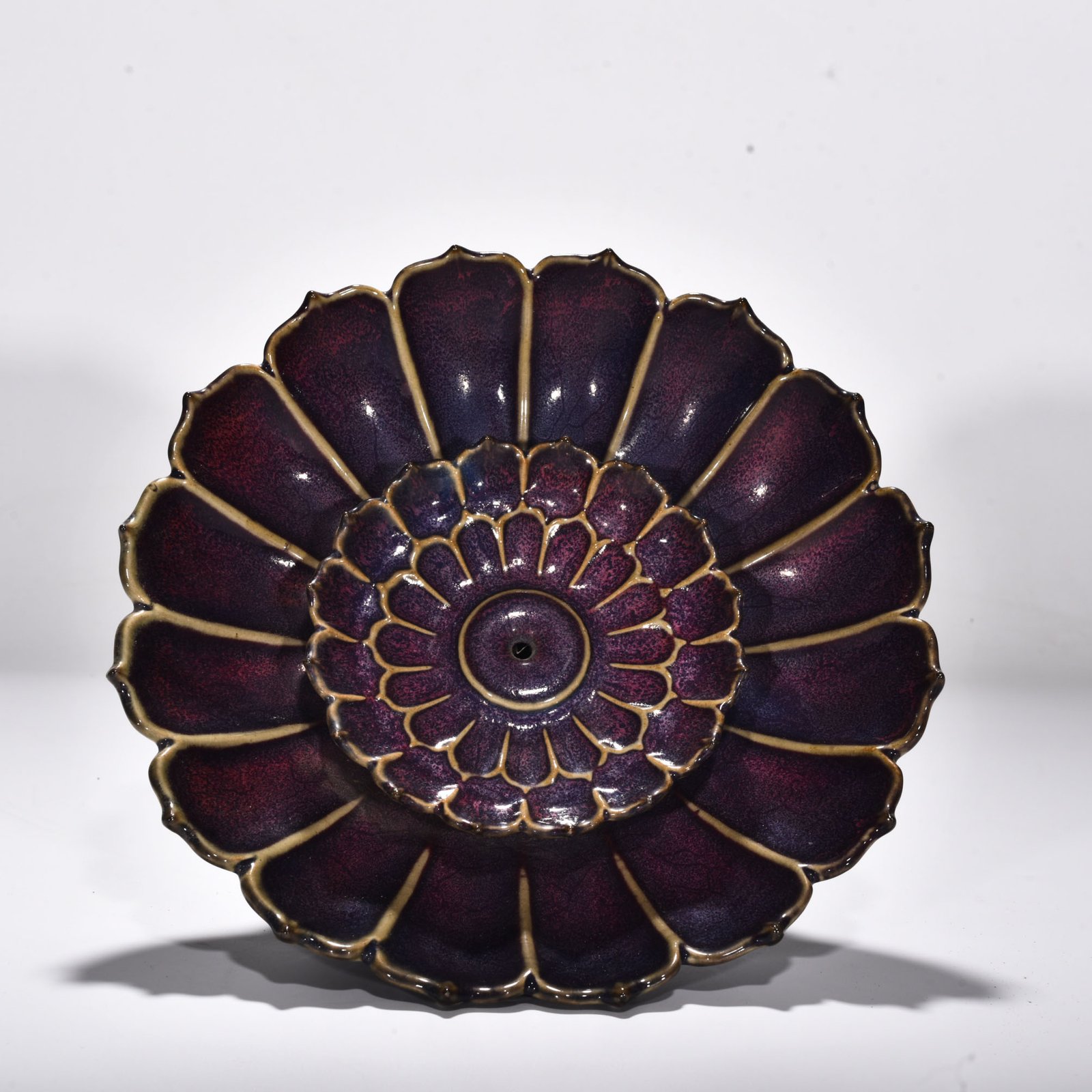 Song Dynasty Jun kiln rose purple glazed lotus petal incense insert Washer