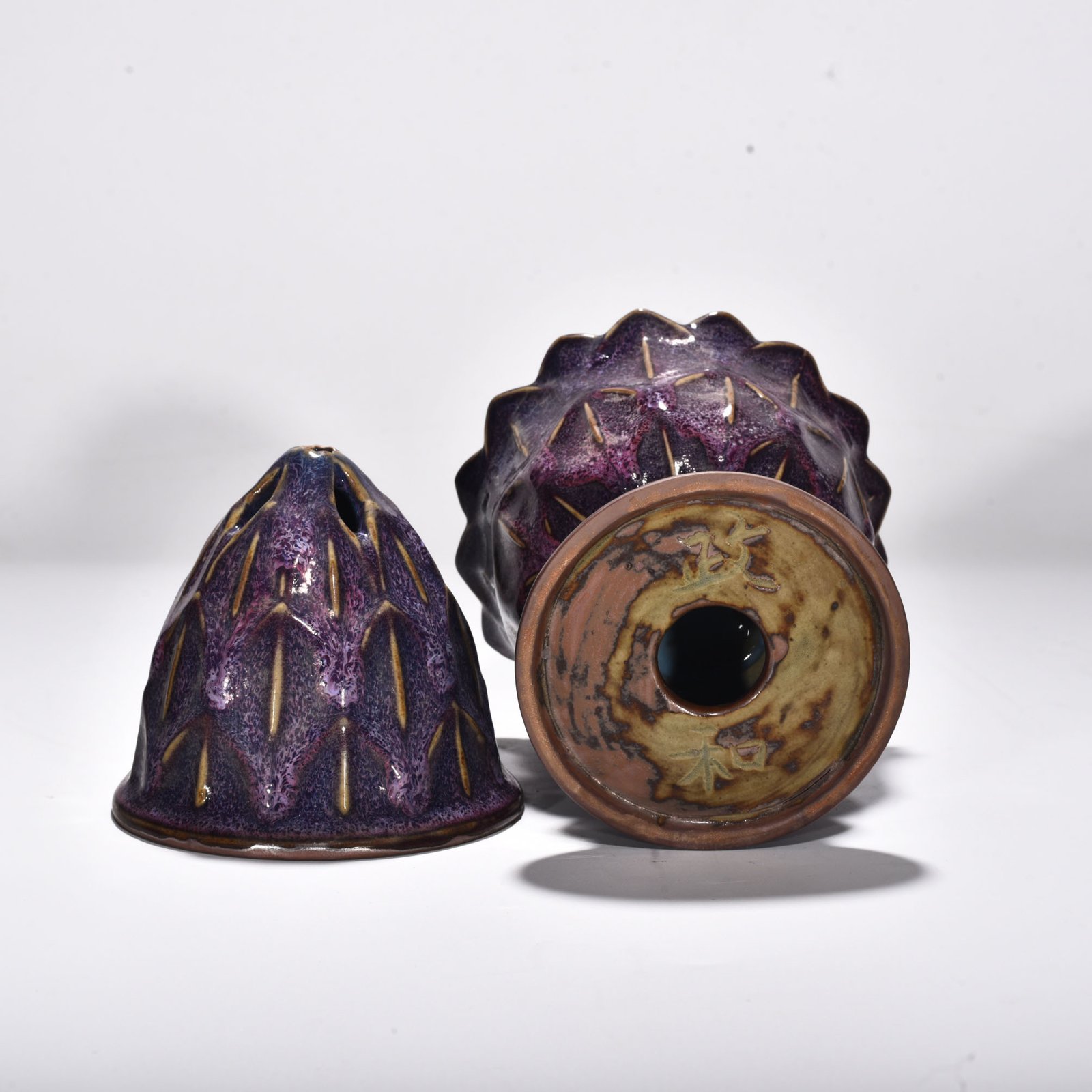 Song Dynasty Jun kiln rose purple glazed hollow smoker