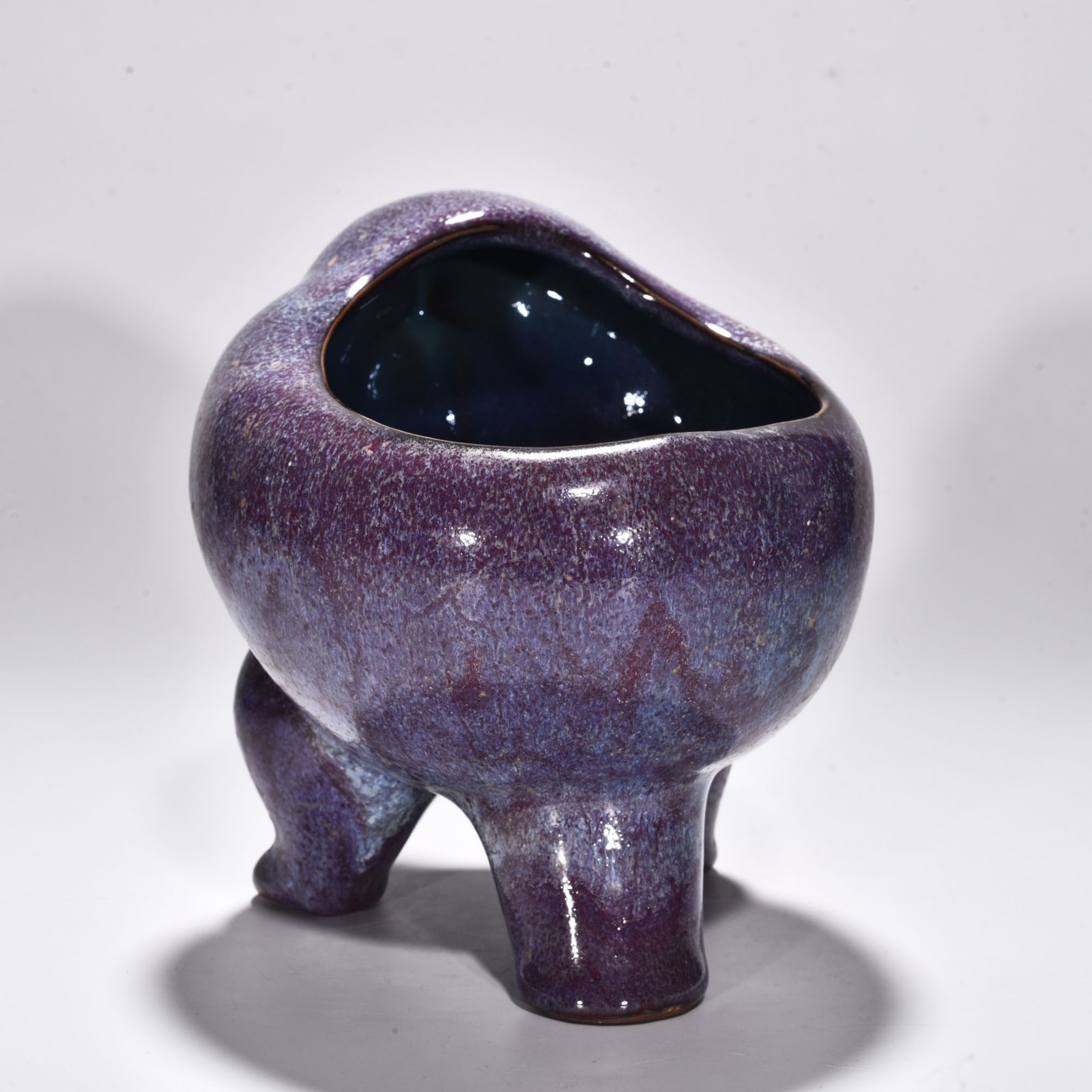 Song Dynasty Jun kiln rose purple glaze bird and animal washer