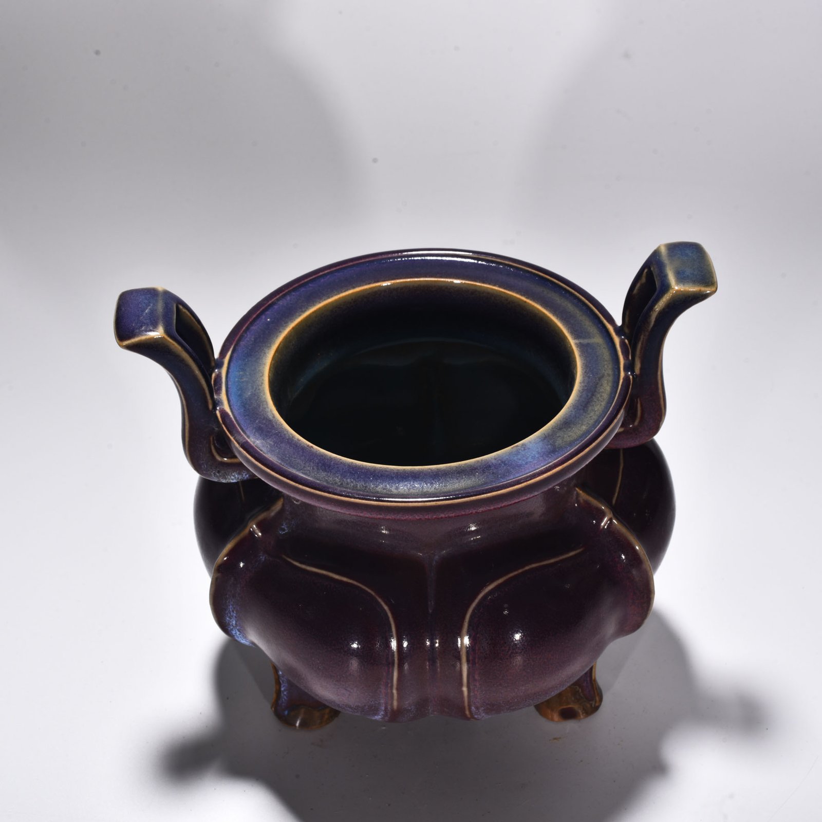Song Dynasty Jun kiln rose red glaze three legged and double eared stove