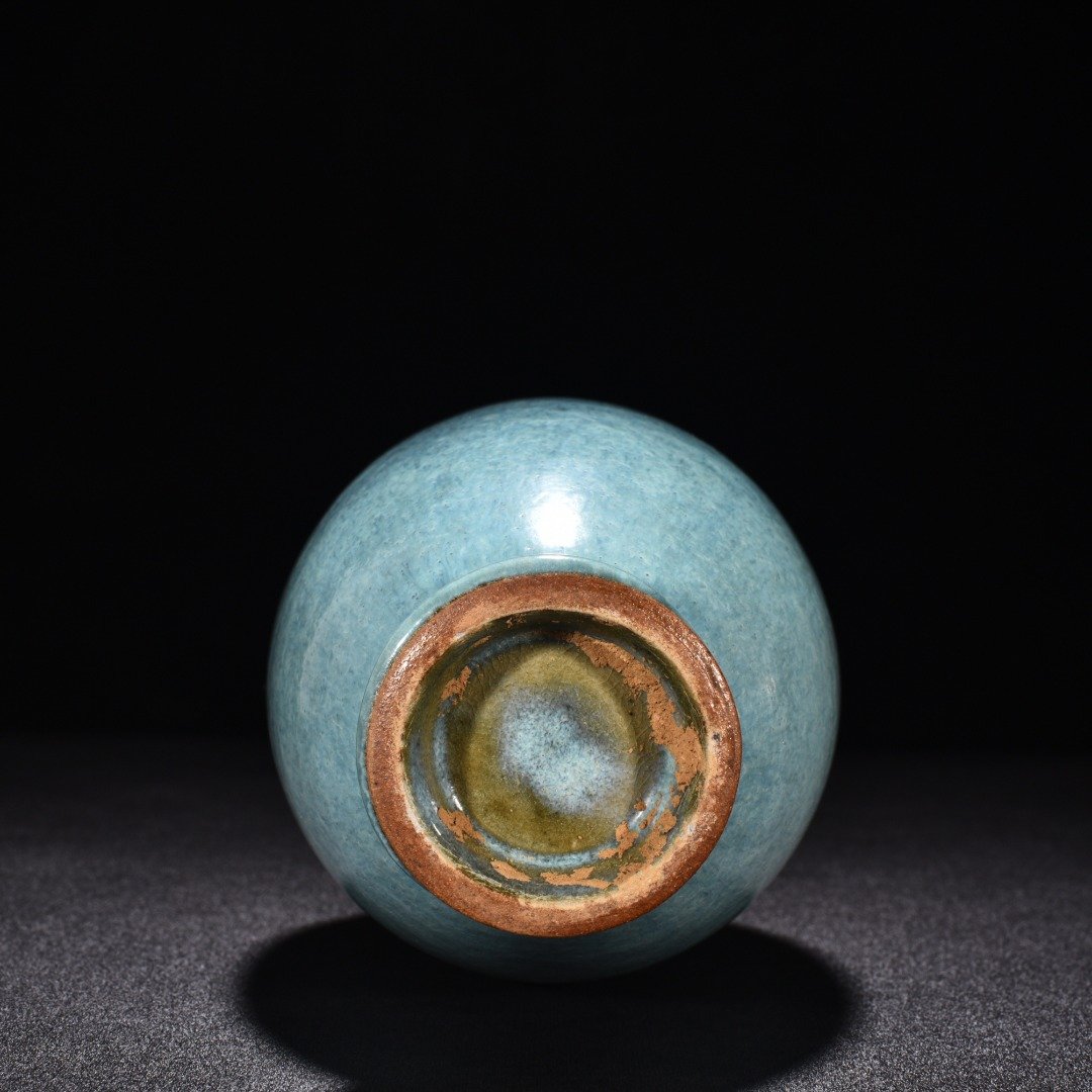 Song Dynasty Jun kiln blue glaze obsidian rose purple plum vase