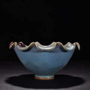 Song Dynasty Jun kiln blue glaze flower mouth bowl