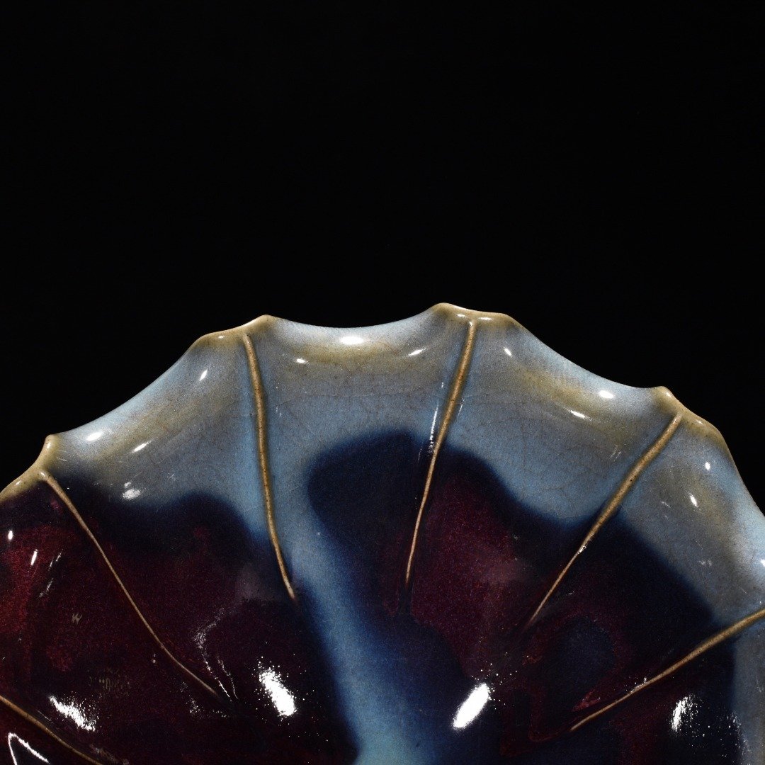 Song Dynasty Jun kiln blue glaze flower mouth bowl