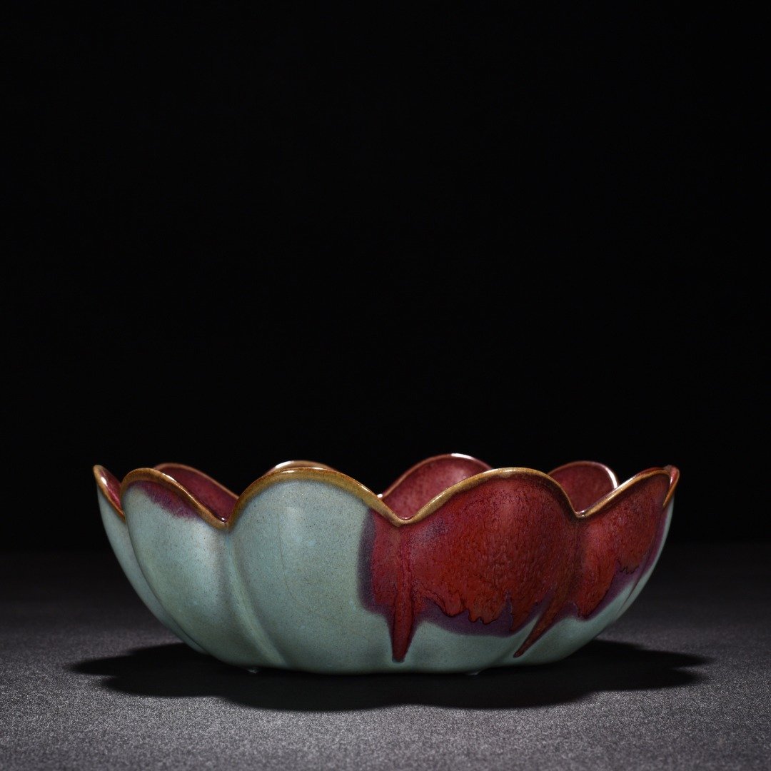 Song Dynasty Jun kiln blue glaze rose red lotus bowl