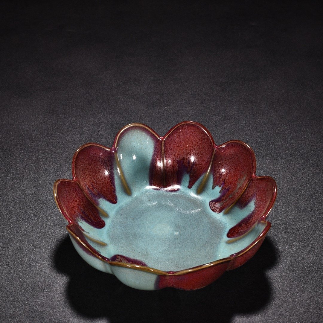 Song Dynasty Jun kiln blue glaze rose red lotus bowl