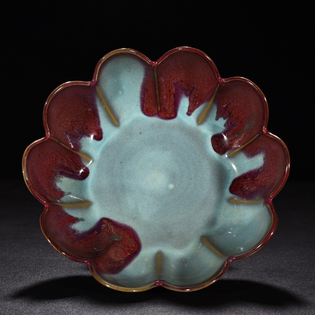 Song Dynasty Jun kiln blue glaze rose red lotus bowl