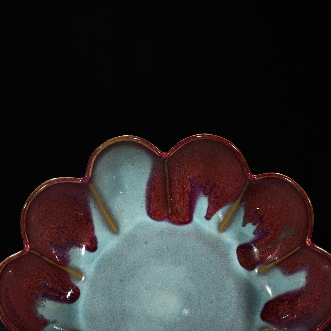 Song Dynasty Jun kiln blue glaze rose red lotus bowl