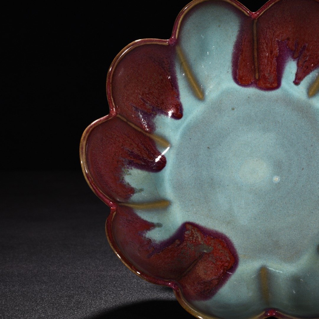 Song Dynasty Jun kiln blue glaze rose red lotus bowl