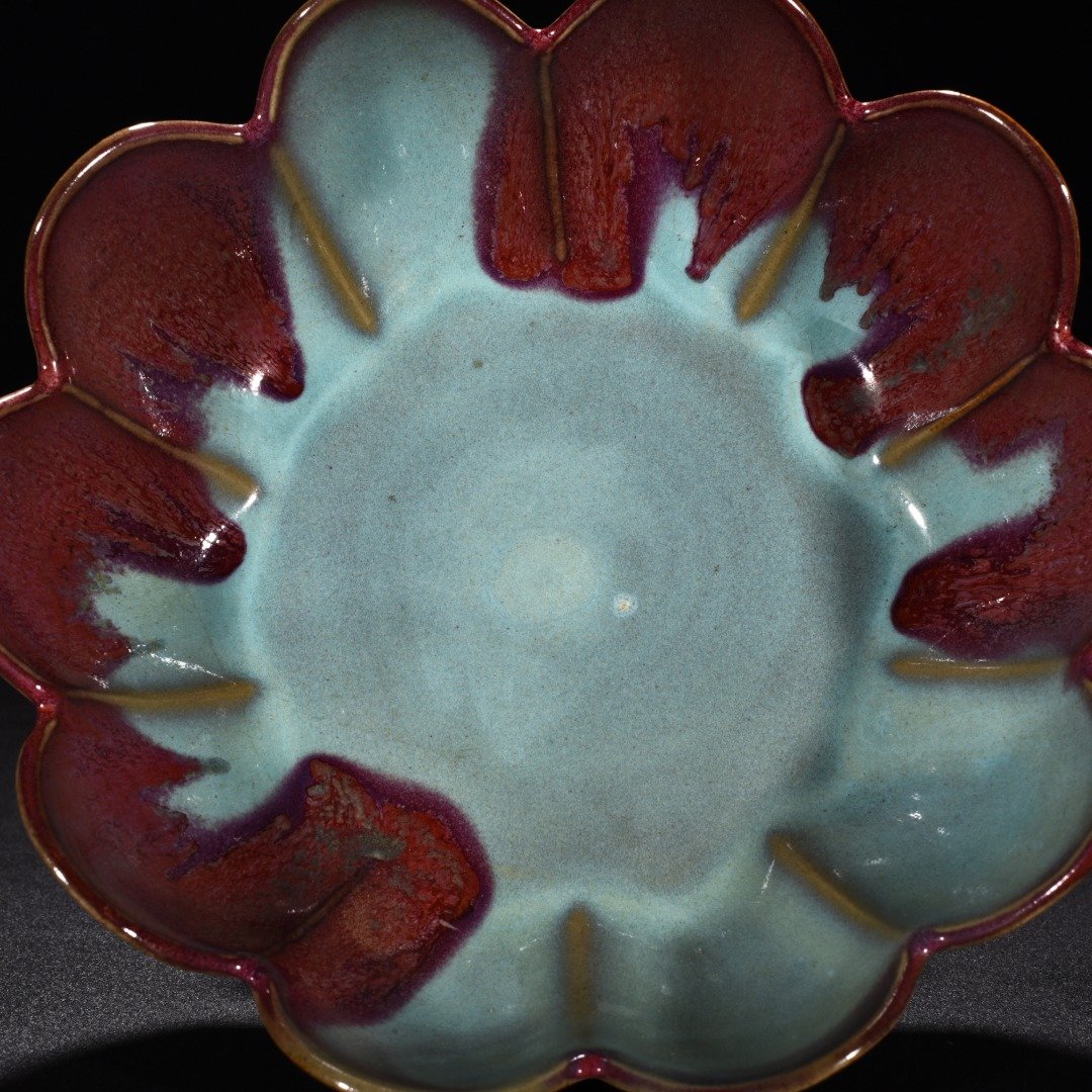 Song Dynasty Jun kiln blue glaze rose red lotus bowl