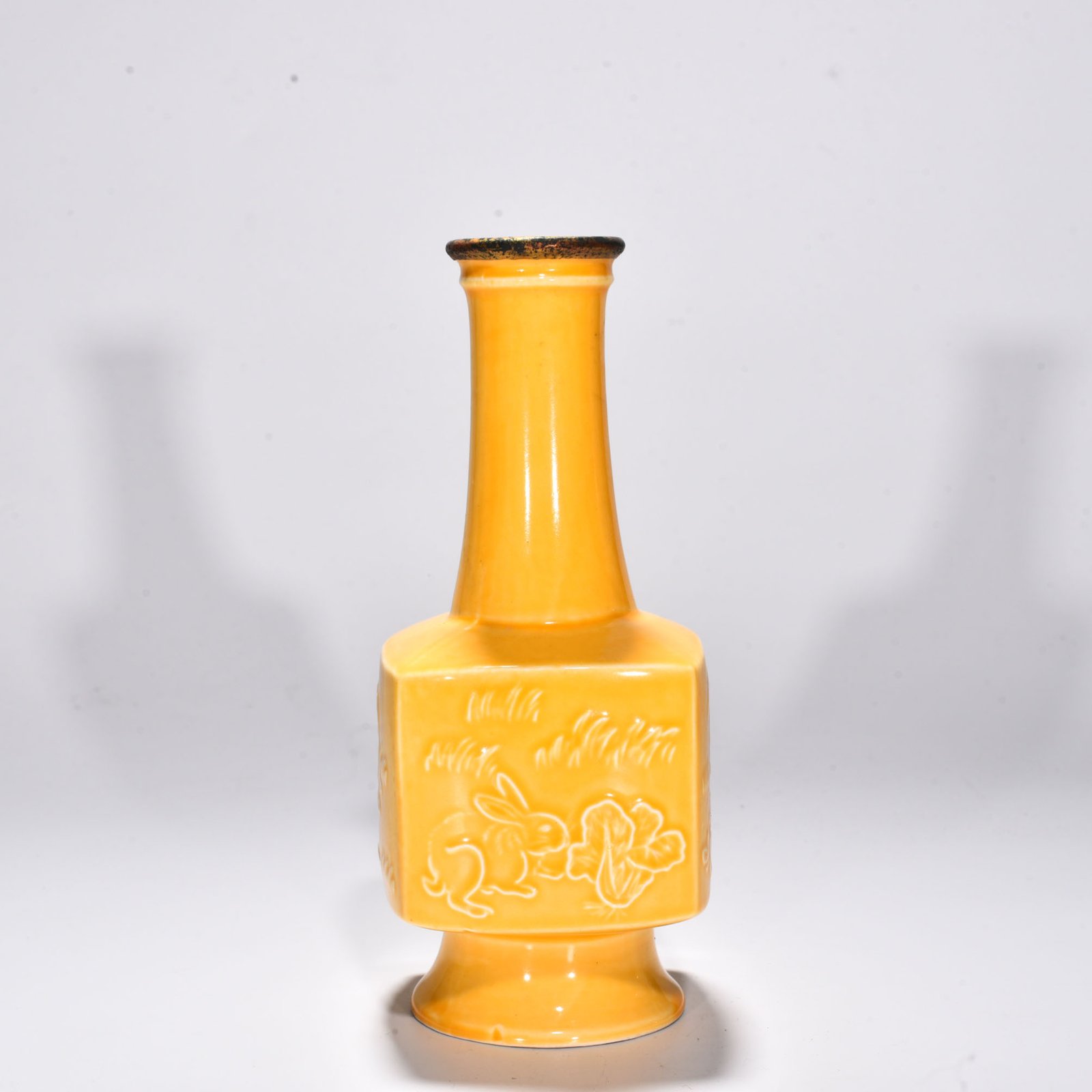 Song Dynasty official rabbit pattern square vase