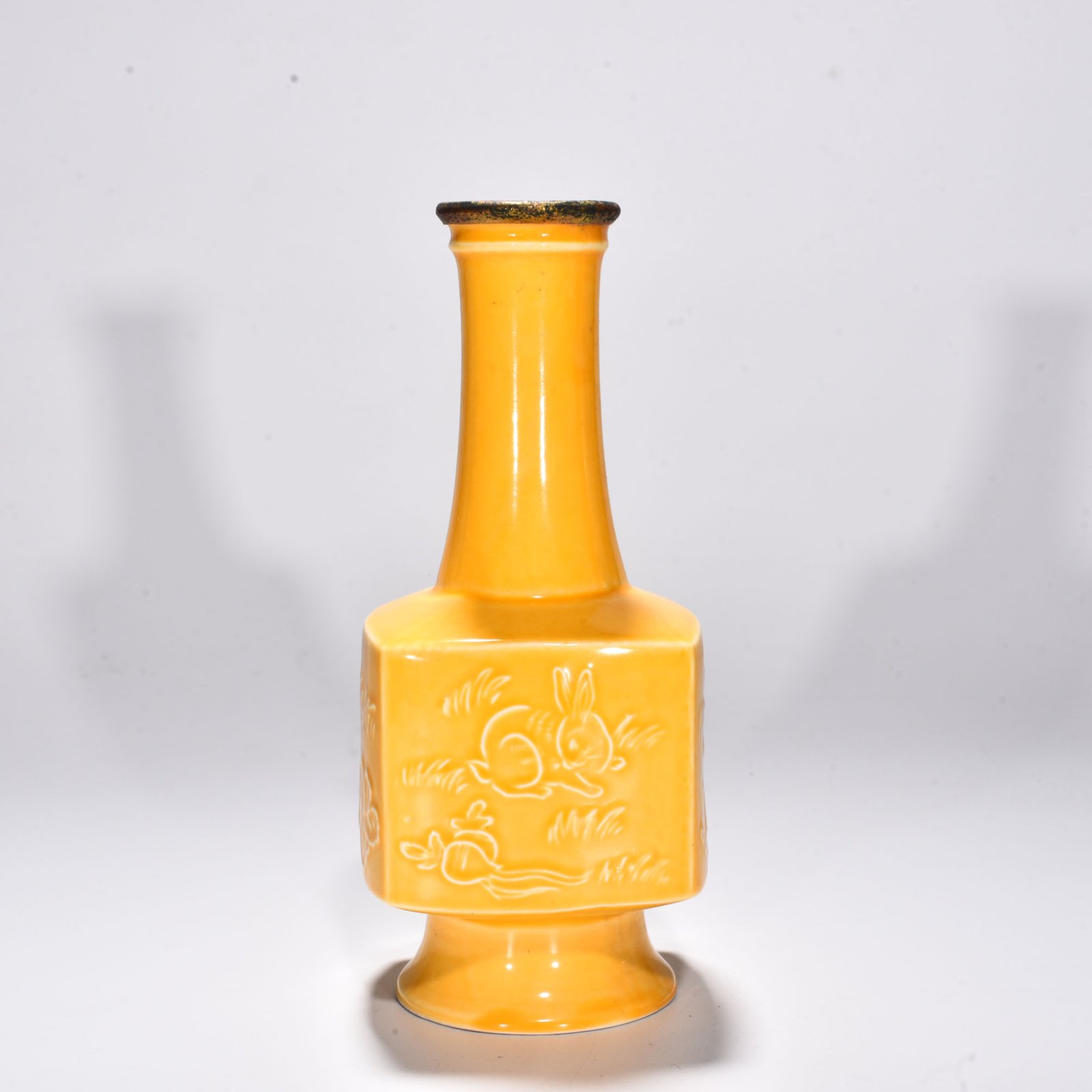 Song Dynasty official rabbit pattern square vase