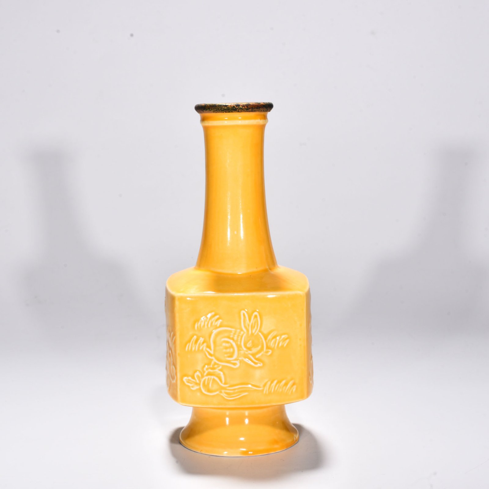 Song Dynasty official rabbit pattern square vase