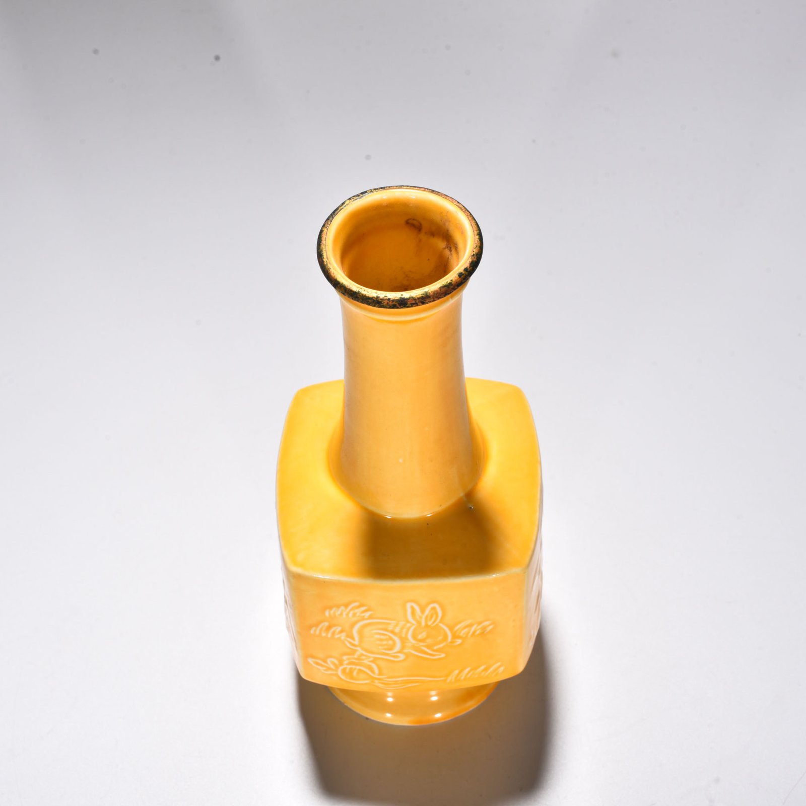 Song Dynasty official rabbit pattern square vase