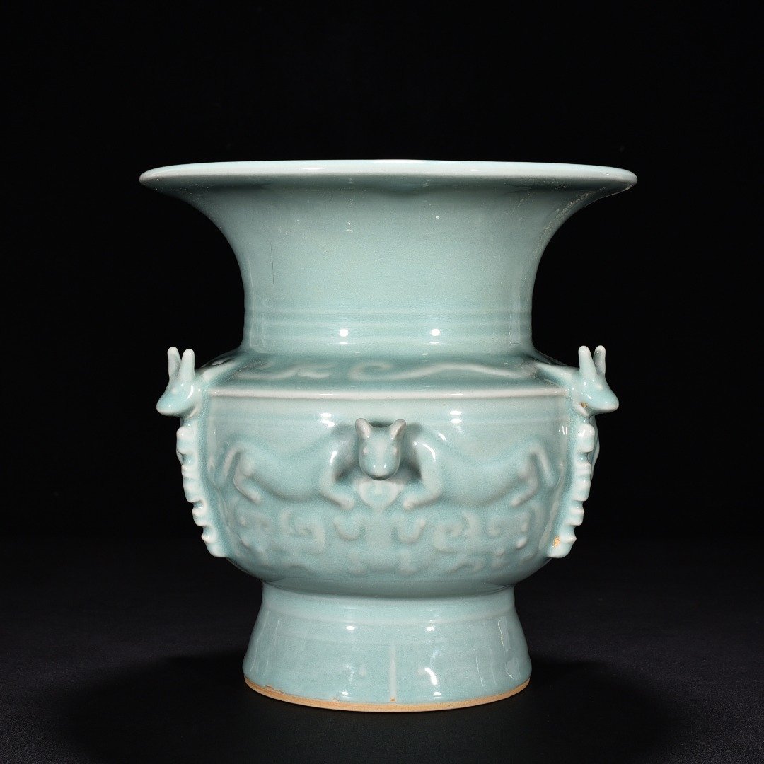 Song Dynasty kiln pink celadon glaze animal pattern statue