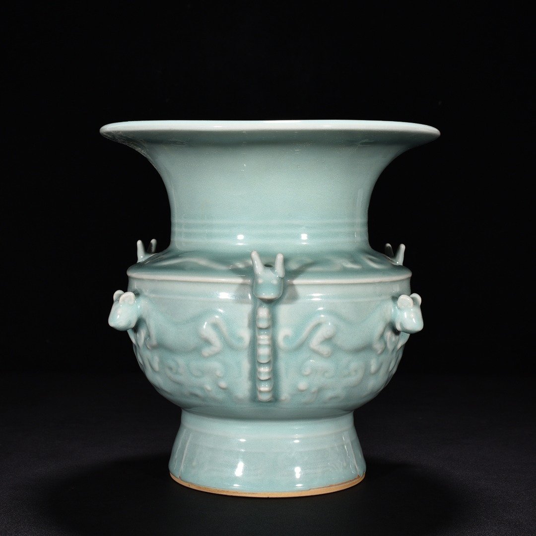 Song Dynasty kiln pink celadon glaze animal pattern statue