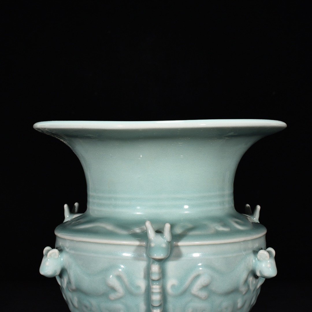 Song Dynasty kiln pink celadon glaze animal pattern statue