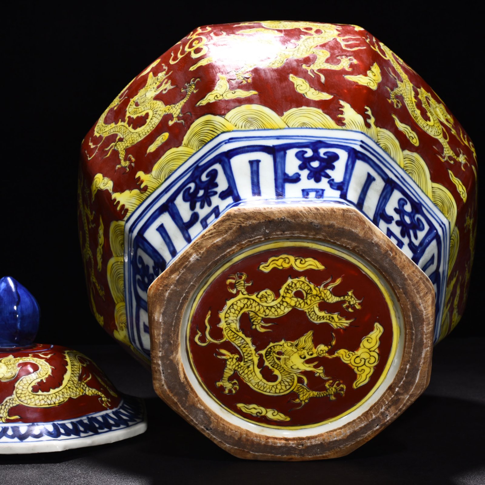 Ming Dynasty Jiajing blue and white red ground octagonal lid jar