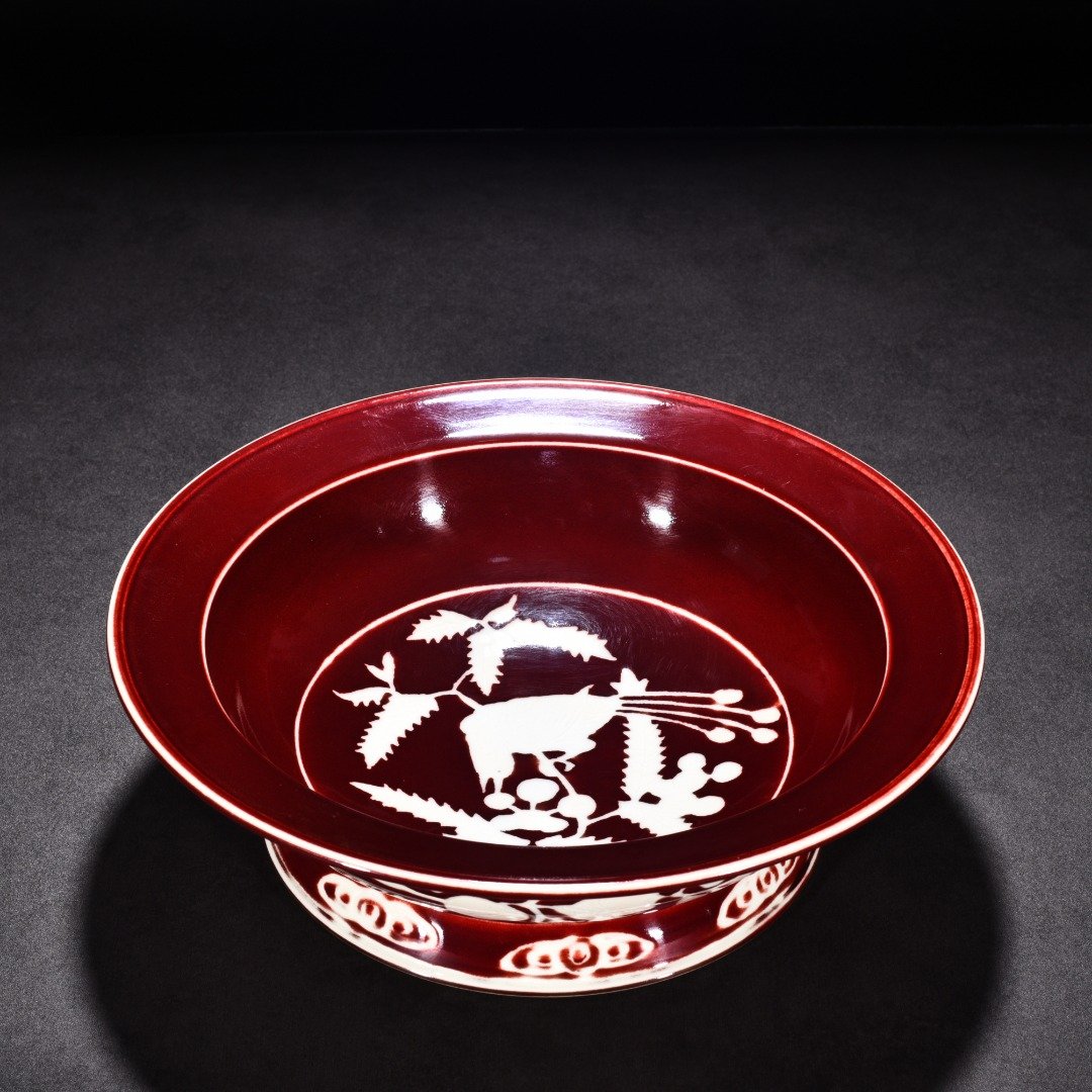 Ming Dynasty Xuande ruby ​​red glaze fruit plate
