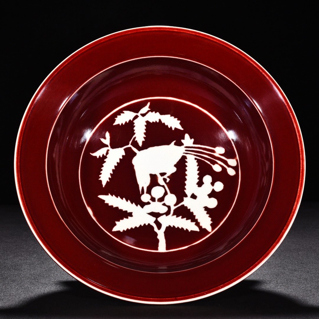 Ming Dynasty Xuande ruby ​​red glaze fruit plate