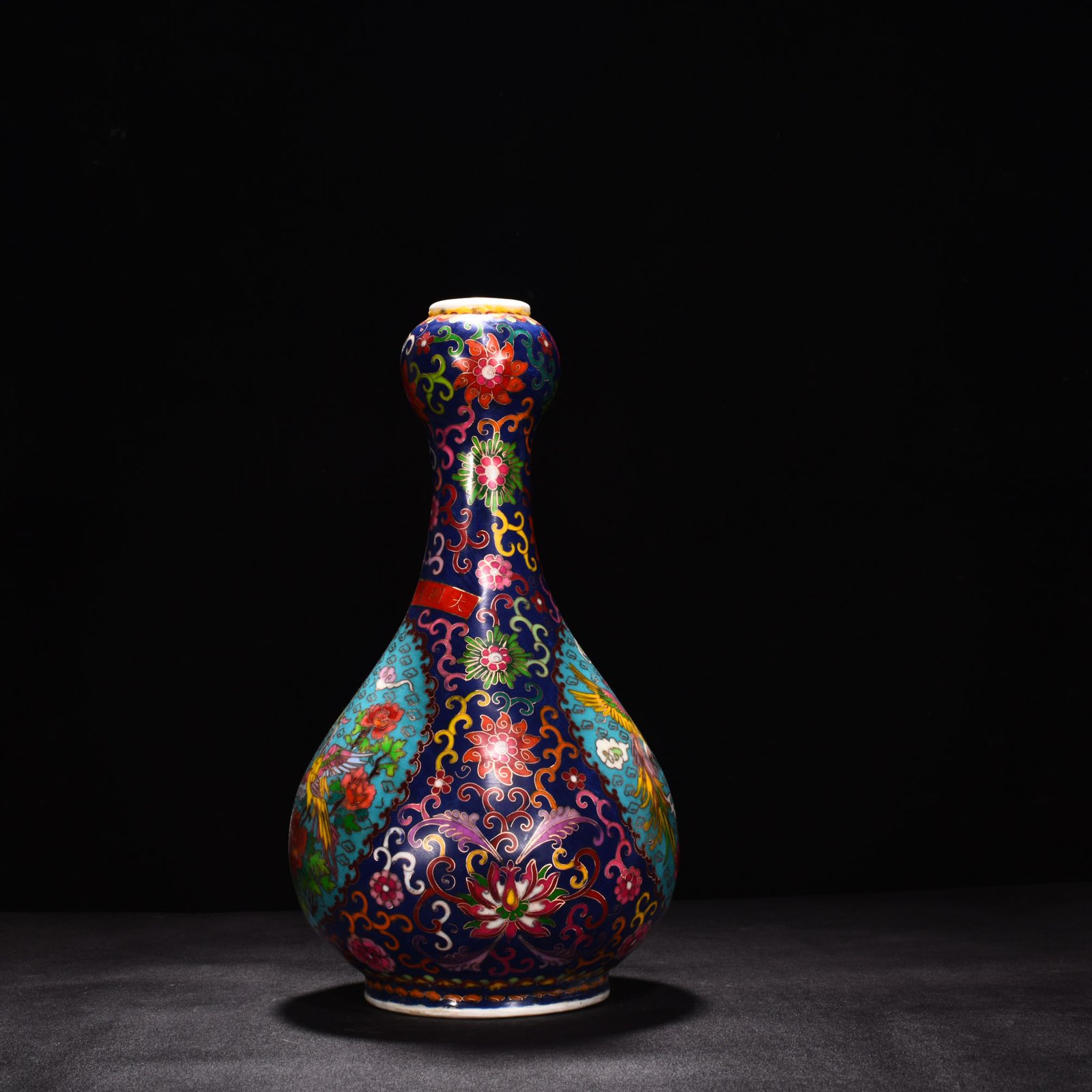 Ming Dynasty Xuande enamel garlic vase with phoenix pattern