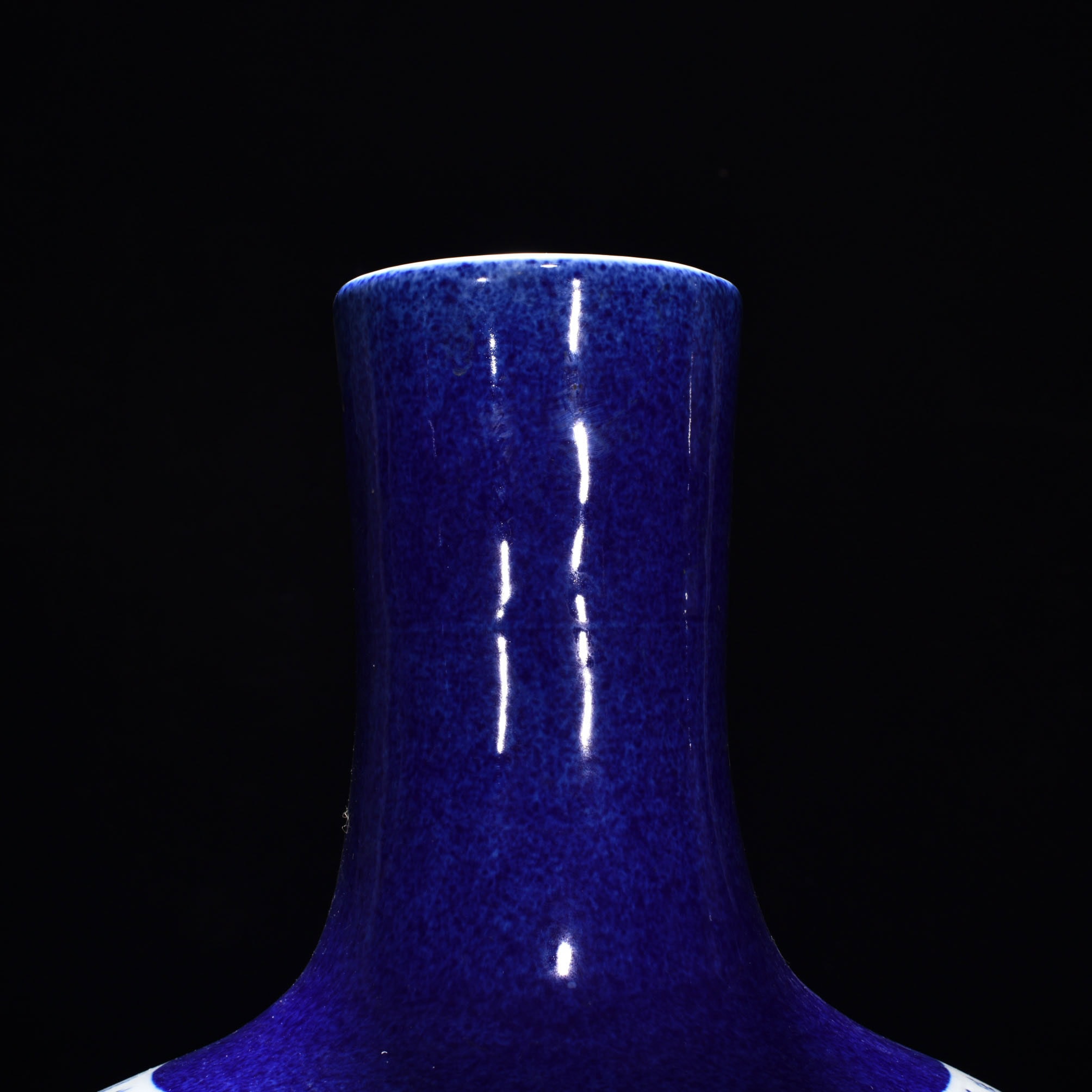 Ming Dynasty Xuande blue glazed celestial sphere vase