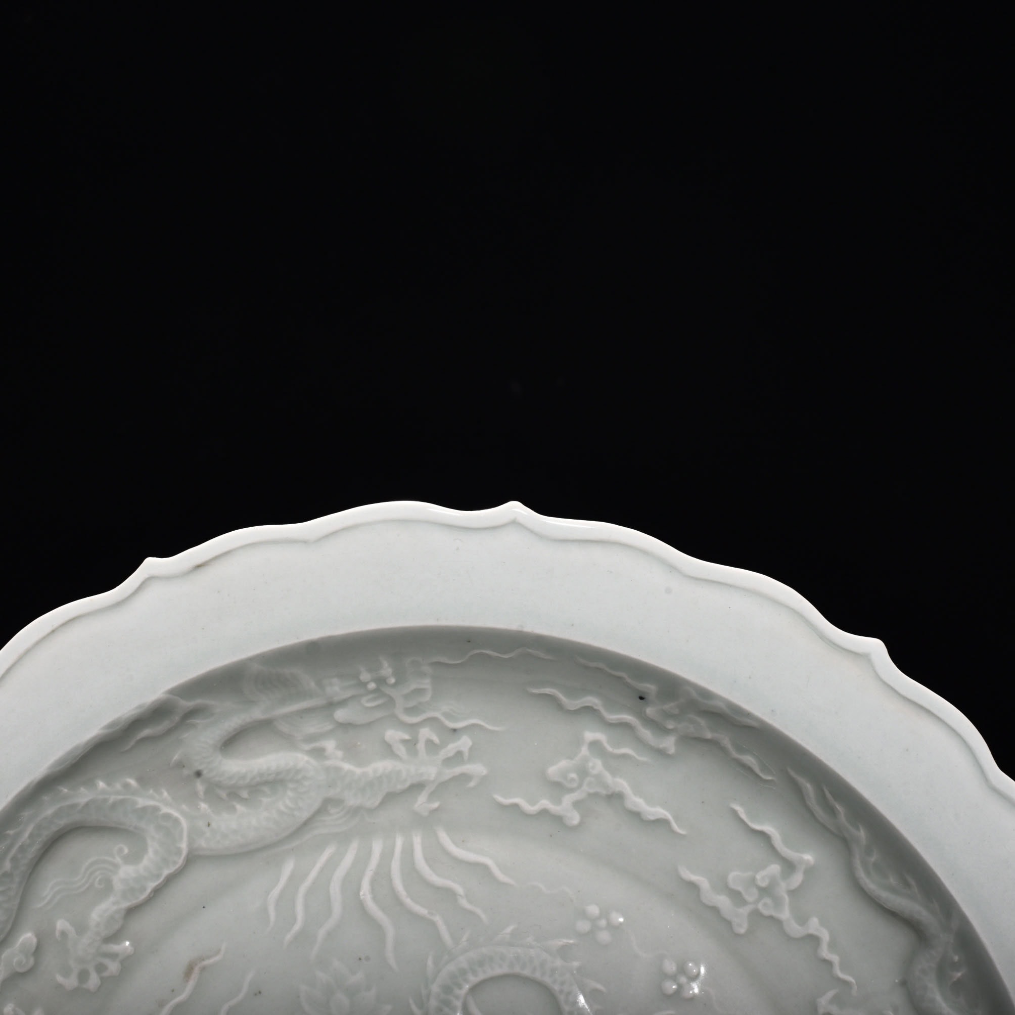 Ming Dynasty Xuande white glaze rhombus edge plate