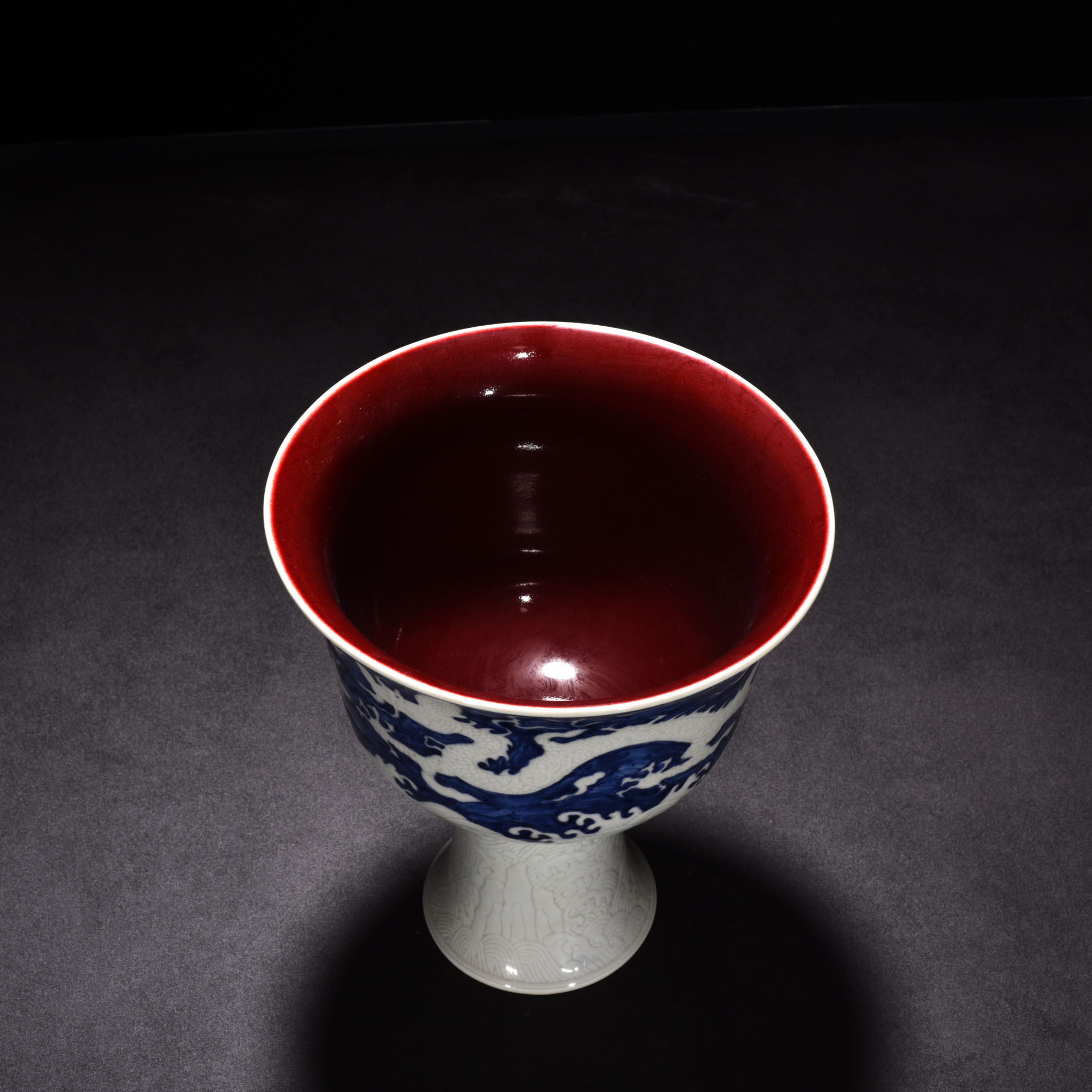 Ming Dynasty Xuande blue and white red glaze tall bowl