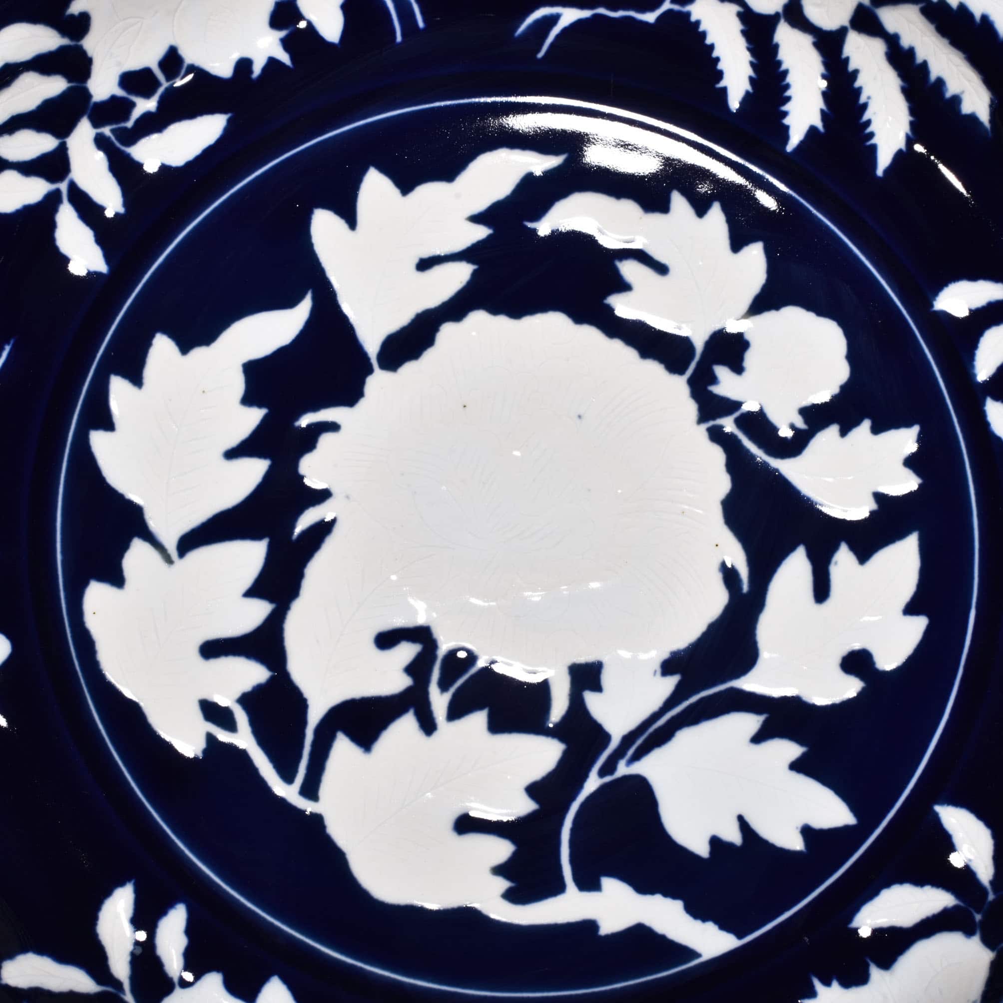 Ming Dyasty Xuande Ji blue glaze flower pattern plate