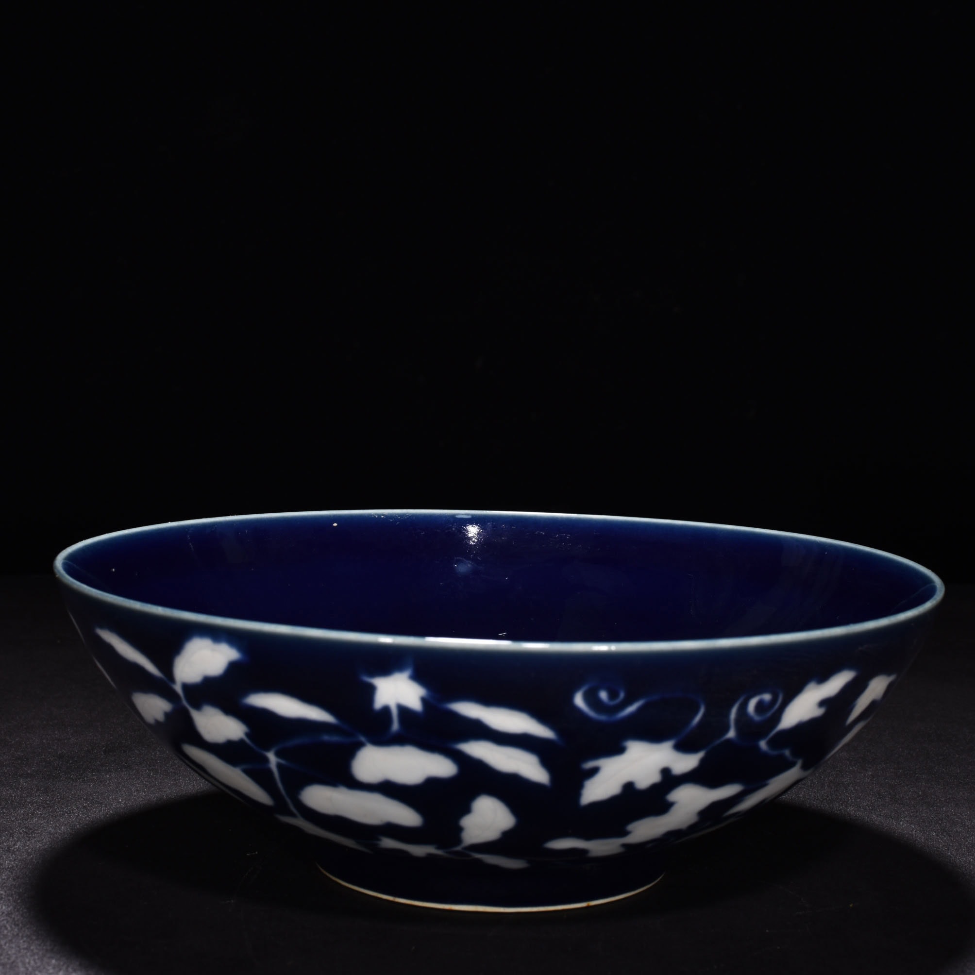 Ming Dynastyt Xuande blue glazed bowl