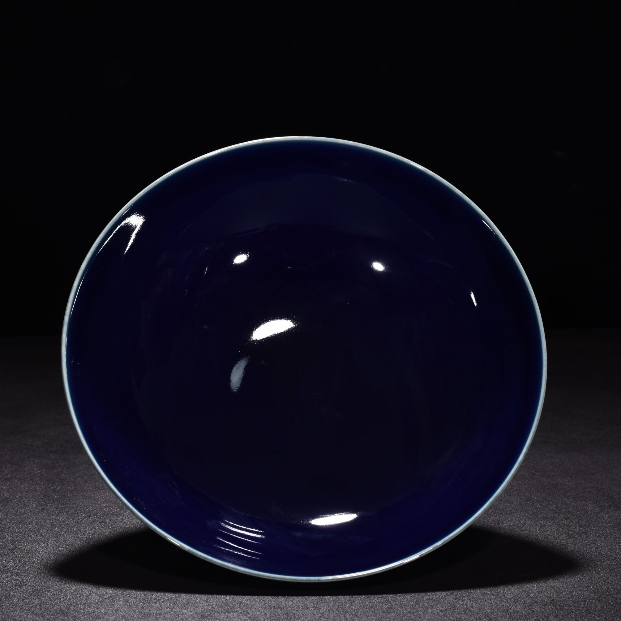 Ming Dynastyt Xuande blue glazed bowl